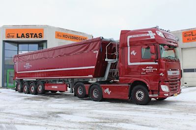 Flot DAF XF 510 FTS SSC AS-T med en Kel-Berg 4 akslet tiptrailer til Herfølge Vognmandsforretning